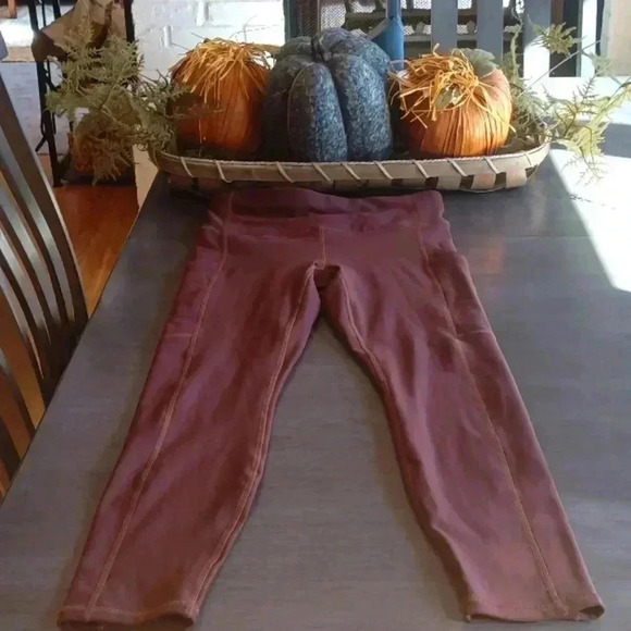 Fabletics Leggings NWOT - Picture 1 of 3